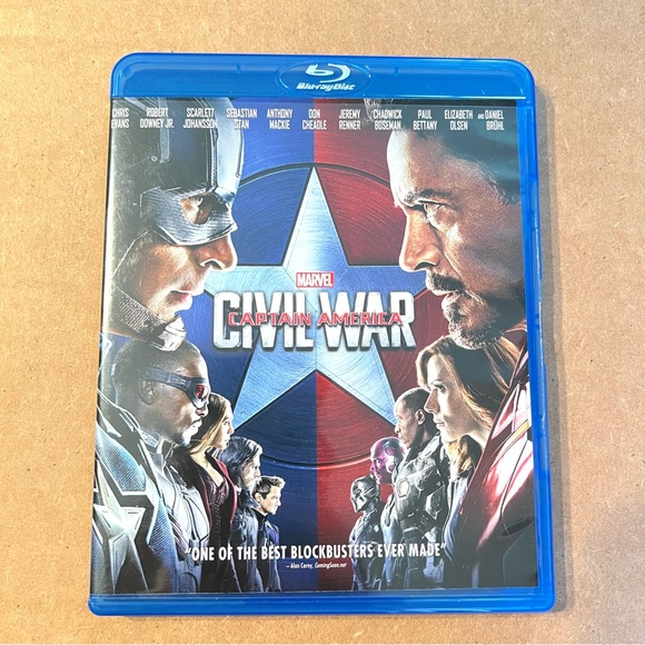 Blu-Ray Marvel CAPTAIN AMERICA: CIVIL WAR Movie Film - Picture 1 of 2